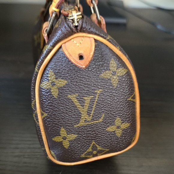 Nano Speedy Louis Vuitton Monogram Mini Bag - Picture 2 of 15